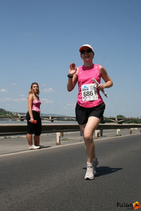 16. K&H Maraton és félmaraton váltó maraton_1511.jpg Juli K&H Olimpiai Maraton és félmaraton váltó futás Budapest képek 4. fotók 2009 maraton_1511.jpg Juli