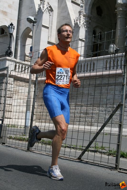 16. K&H Maraton és félmaraton váltó maraton_1519.jpg maraton_1519.jpg K&H Olimpiai Maraton és félmaraton váltó futás Budapest képek 4. fotók 2009 maraton_1519.jpg maraton_1519.jpg