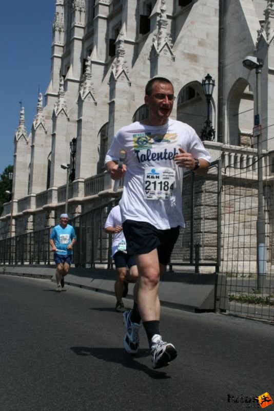 16. K&H Maraton és félmaraton váltó maraton_1522.jpg GYSEV Talentek futócsapat K&H Olimpiai Maraton és félmaraton váltó futás Budapest képek 4. fotók 2009 maraton_1522.jpg GYSEV Talentek futócsapat
