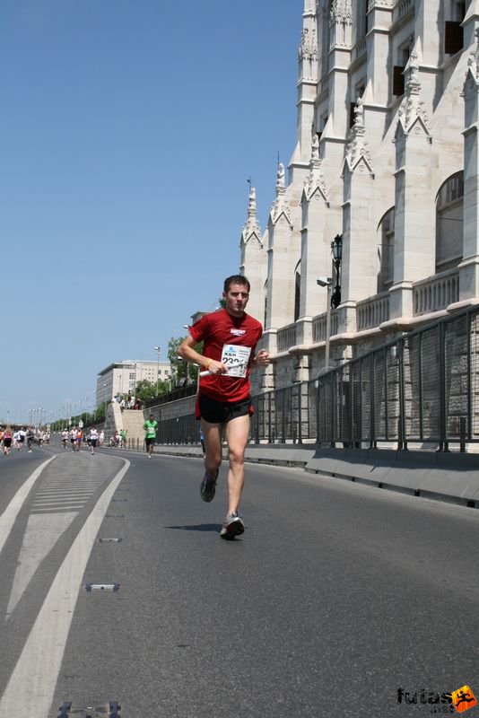 16. K&H Maraton és félmaraton váltó maraton_1523.jpg maraton_1523.jpg K&H Olimpiai Maraton és félmaraton váltó futás Budapest képek 4. fotók 2009 maraton_1523.jpg maraton_1523.jpg