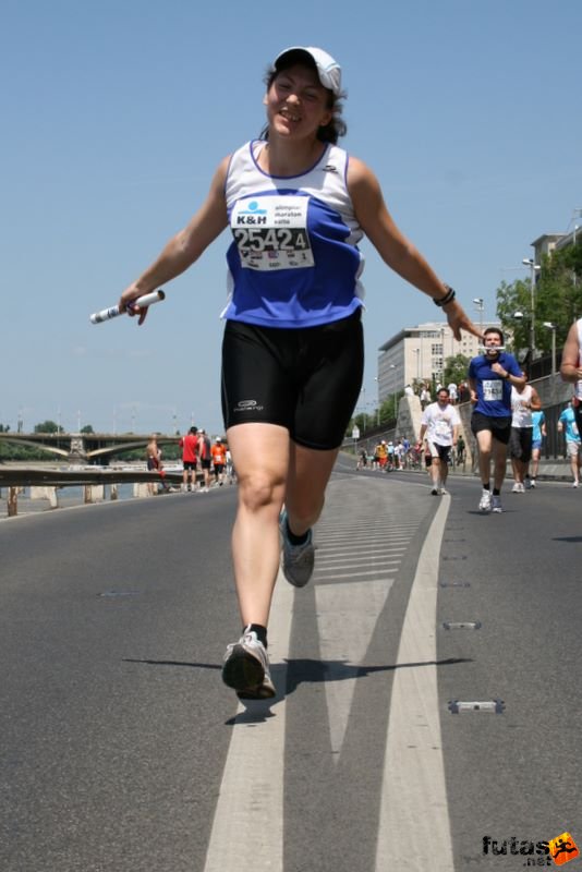 16. K&H Maraton és félmaraton váltó maraton_1535.jpg V K&H Olimpiai Maraton és félmaraton váltó futás Budapest képek 4. fotók 2009 maraton_1535.jpg V