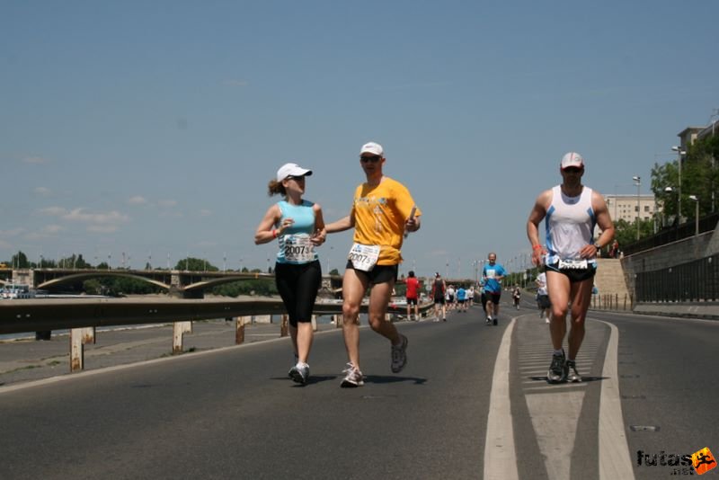 16. K&H Maraton és félmaraton váltó maraton_1549.jpg fotózás lesz! K&H Olimpiai Maraton és félmaraton váltó futás Budapest képek 4. fotók 2009 maraton_1549.jpg fotózás lesz!