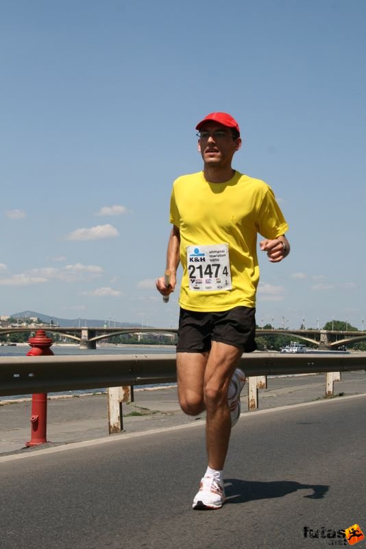 16. K&H Maraton és félmaraton váltó maraton_1559.jpg Béla, Jobbára Ártalmatlan futó K&H Olimpiai Maraton és félmaraton váltó futás Budapest képek 4. fotók 2009 maraton_1559.jpg Béla, Jobbára Ártalmatlan futó