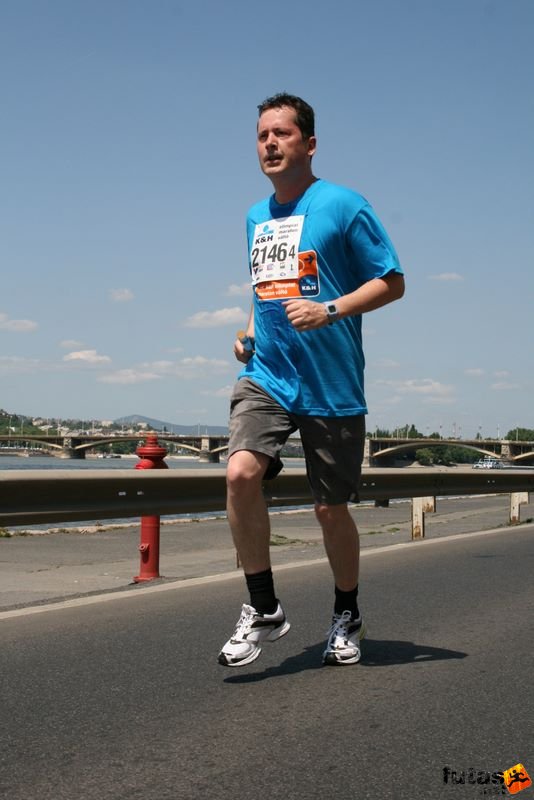 16. K&H Maraton és félmaraton váltó maraton_1563.jpg Jet-Leg futók K&H Olimpiai Maraton és félmaraton váltó futás Budapest képek 4. fotók 2009 maraton_1563.jpg Jet-Leg futók