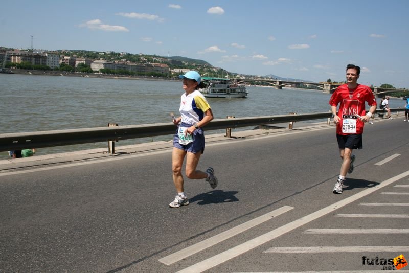 16. K&H Maraton és félmaraton váltó maraton_1577.jpg maraton_1577.jpg K&H Olimpiai Maraton és félmaraton váltó futás Budapest képek 4. fotók 2009 maraton_1577.jpg maraton_1577.jpg