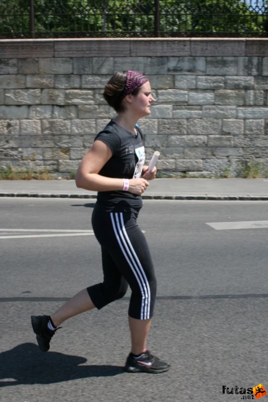 16. K&H Maraton és félmaraton váltó maraton_1590.jpg maraton_1590.jpg K&H Olimpiai Maraton és félmaraton váltó futás Budapest képek 4. fotók 2009 maraton_1590.jpg maraton_1590.jpg