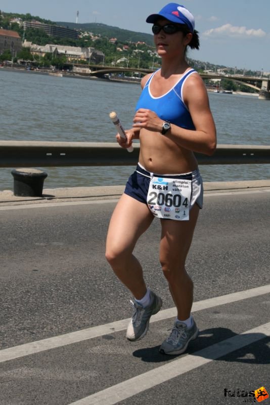 16. K&H Maraton és félmaraton váltó maraton_1607.jpg maraton_1607.jpg K&H Olimpiai Maraton és félmaraton váltó futás Budapest képek 4. fotók 2009 maraton_1607.jpg maraton_1607.jpg