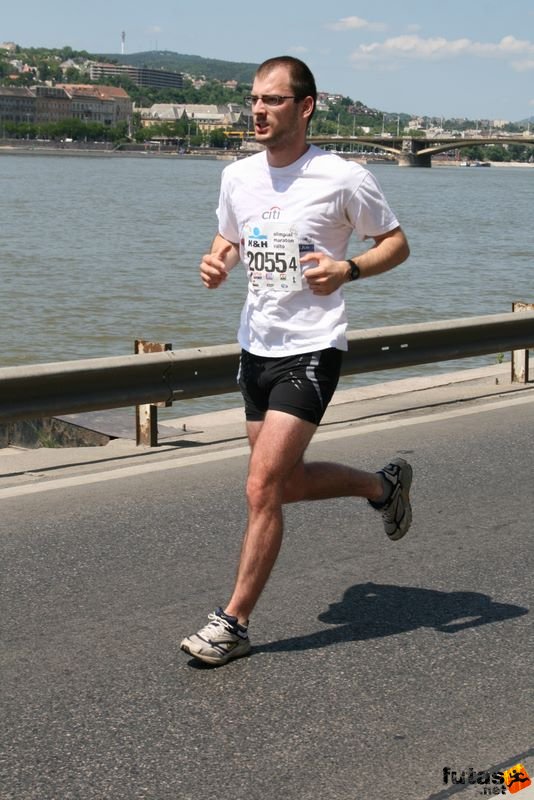 16. K&H Maraton és félmaraton váltó maraton_1614.jpg Citi futók K&H Olimpiai Maraton és félmaraton váltó futás Budapest képek 4. fotók 2009 maraton_1614.jpg Citi futók