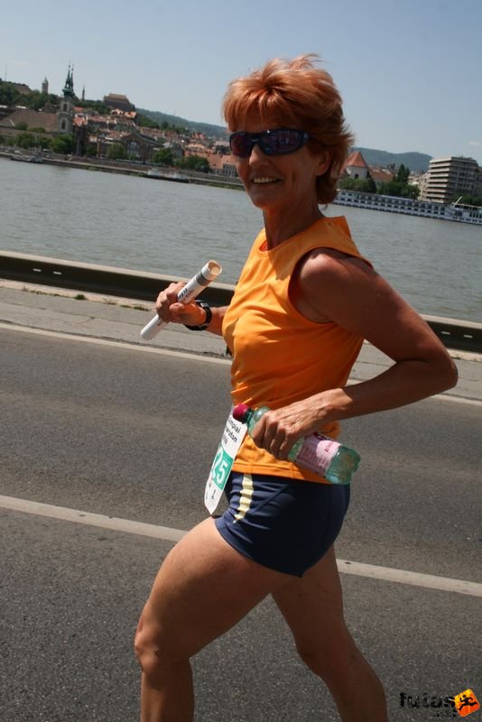 16. K&H Maraton és félmaraton váltó maraton_1623.jpg maraton_1623.jpg K&H Olimpiai Maraton és félmaraton váltó futás Budapest képek 4. fotók 2009 maraton_1623.jpg maraton_1623.jpg