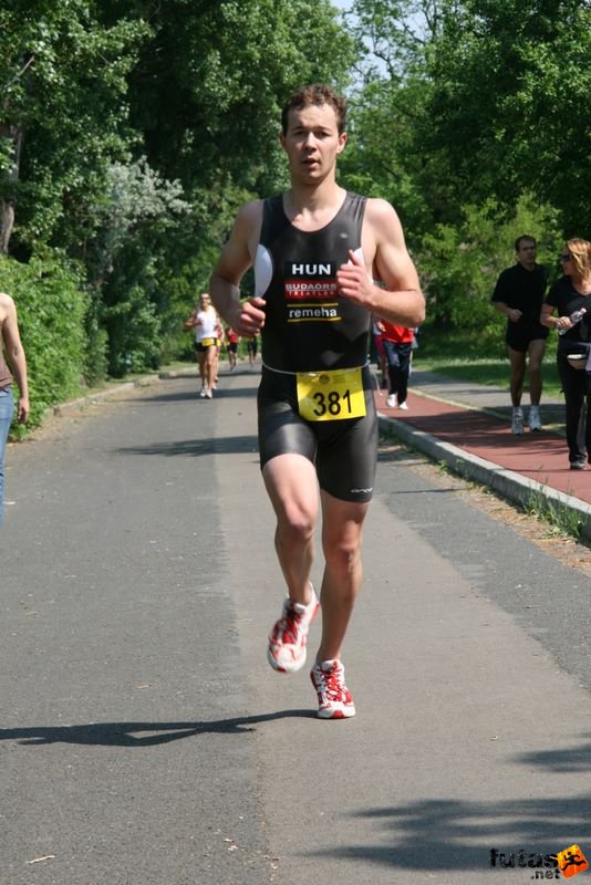 Margitszigeti Triatlon margitszigeti_triatlon_futas_9945.jpg margitszigeti_triatlon_futas_9945.jpg Margitszigeti Triatlon futás margitszigeti_triatlon_futas_9945.jpg margitszigeti_triatlon_futas_9945.jpg