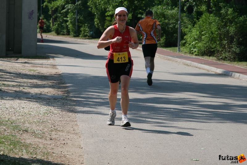 Margitszigeti Triatlon futás margitszigeti_triatlon_kerekparozas_10018.jpg Mészáros Andrea