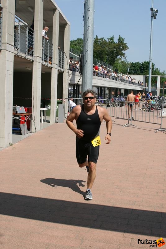 Margitszigeti Triatlon futás margitszigeti_triatlon_kerekparozas_10022.jpg Róka Attila