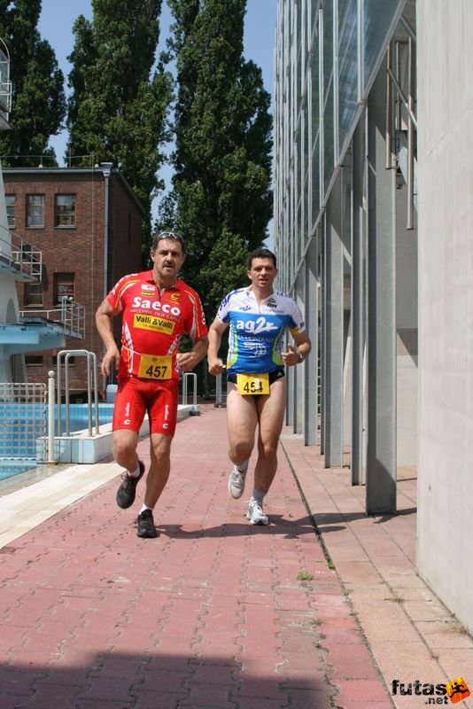 Margitszigeti Triatlon margitszigeti_triatlon_kerekparozas_10036.jpg Móricz Gábor
és Németh Péter Margitszigeti Triatlon futás margitszigeti_triatlon_kerekparozas_10036.jpg Móricz Gábor
és Németh Péter