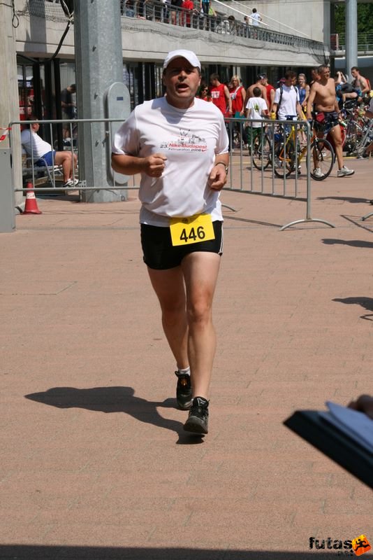 Margitszigeti Triatlon futás margitszigeti_triatlon_kerekparozas_10054.jpg Vili