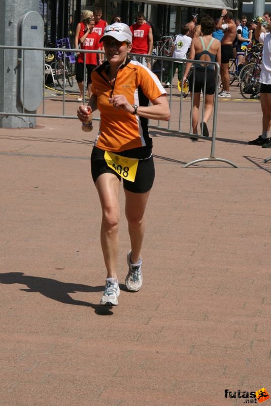 Margitszigeti Triatlon futás margitszigeti_triatlon_kerekparozas_10056.jpg Judit