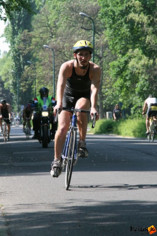 Margitszigeti Triatlon kerékpár margitszigeti triatlon kerekpározás 9747.jpg margitszigeti_triatlon_kerekparozas_9747.jpg