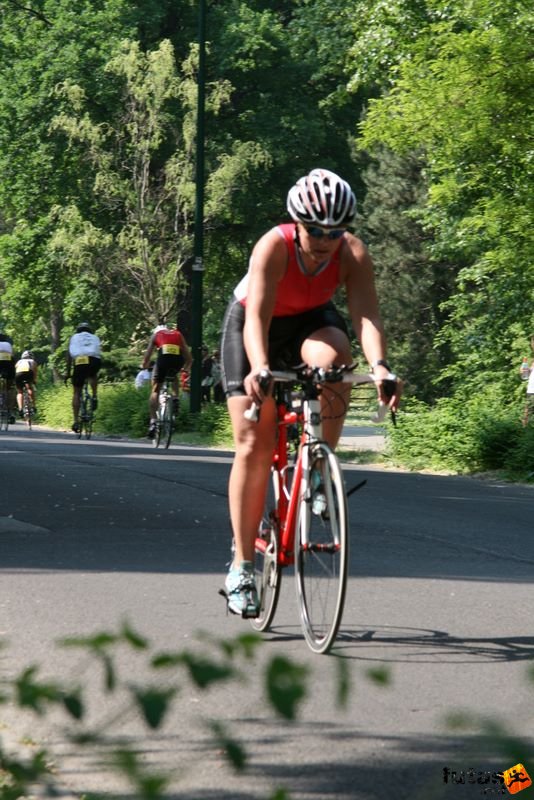 Margitszigeti Triatlon kerékpár margitszigeti triatlon kerekpározás 9748.jpg margitszigeti_triatlon_kerekparozas_9748.jpg