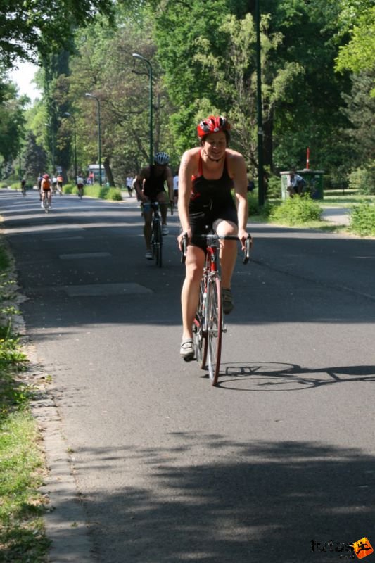 Margitszigeti Triatlon kerékpár margitszigeti triatlon kerekpározás 9771.jpg margitszigeti_triatlon_kerekparozas_9771.jpg