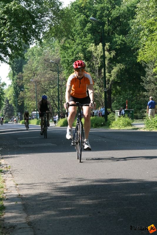 Margitszigeti Triatlon kerékpár margitszigeti triatlon kerekpározás 9772.jpg margitszigeti_triatlon_kerekparozas_9772.jpg