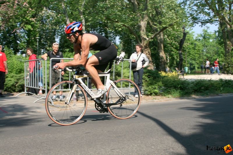 Margitszigeti Triatlon kerékpár margitszigeti triatlon kerekpározás 9776.jpg Molnár Ádám