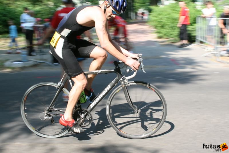 Margitszigeti Triatlon margitszigeti_triatlon_kerekparozas_9779.jpg Camenzuli Gordon Margitszigeti Triatlon kerékpár margitszigeti triatlon kerekpározás 9779.jpg Camenzuli Gordon