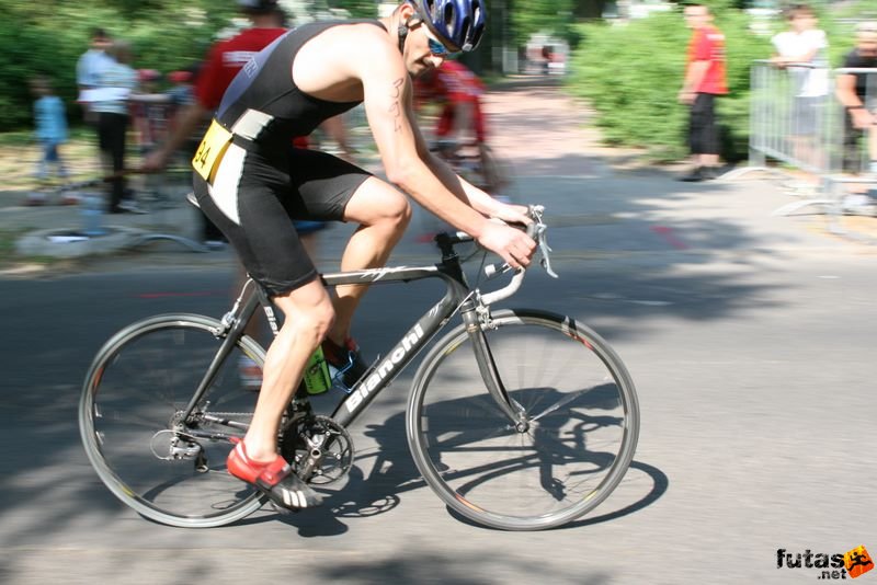 Margitszigeti Triatlon kerékpár margitszigeti triatlon kerekpározás 9779.jpg Camenzuli Gordon