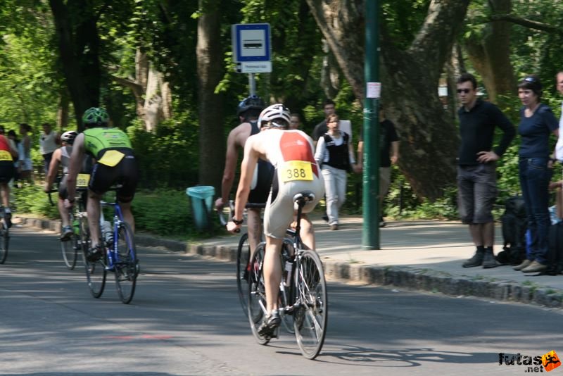 Margitszigeti Triatlon kerékpár margitszigeti triatlon kerekpározás 9794.jpg margitszigeti_triatlon_kerekparozas_9794.jpg