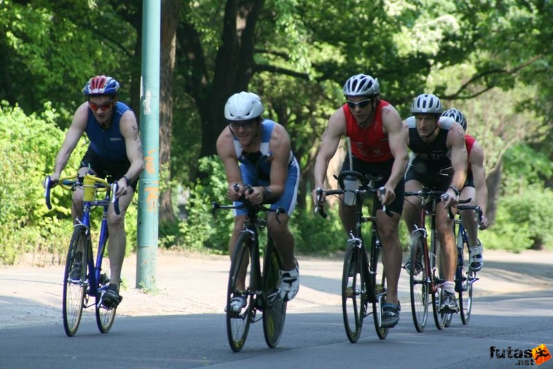 Margitszigeti Triatlon kerékpár margitszigeti triatlon kerekpározás 9798.jpg margitszigeti_triatlon_kerekparozas_9798.jpg