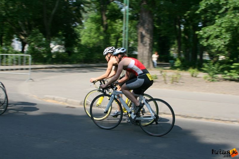 Margitszigeti Triatlon kerékpár margitszigeti triatlon kerekpározás 9803.jpg margitszigeti_triatlon_kerekparozas_9803.jpg