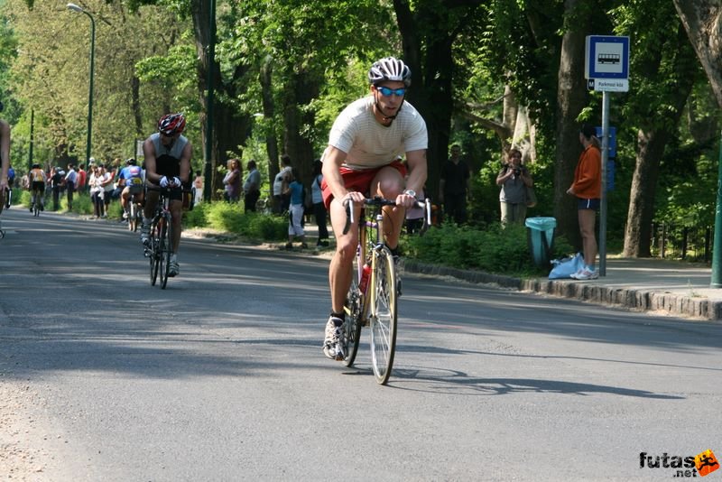 Margitszigeti Triatlon kerékpár margitszigeti triatlon kerekpározás 9808.jpg margitszigeti_triatlon_kerekparozas_9808.jpg