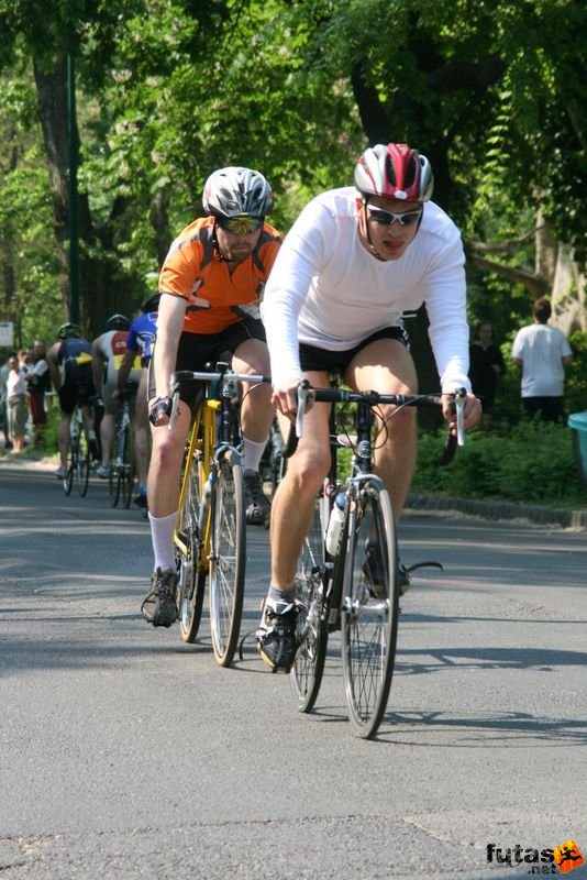 Margitszigeti Triatlon kerékpár margitszigeti triatlon kerekpározás 9819.jpg margitszigeti_triatlon_kerekparozas_9819.jpg