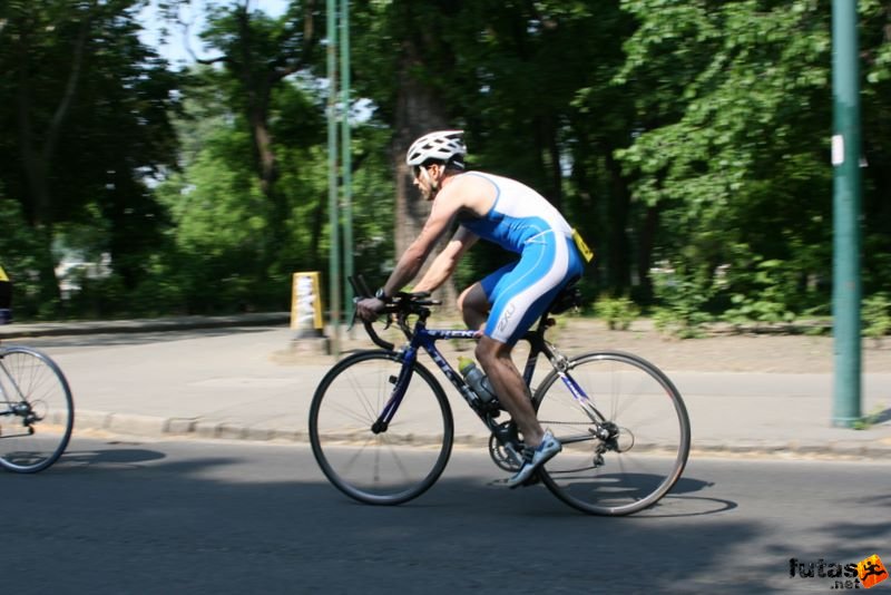 Margitszigeti Triatlon margitszigeti_triatlon_kerekparozas_9826.jpg margitszigeti_triatlon_kerekparozas_9826.jpg Margitszigeti Triatlon kerékpár margitszigeti triatlon kerekpározás 9826.jpg margitszigeti_triatlon_kerekparozas_9826.jpg