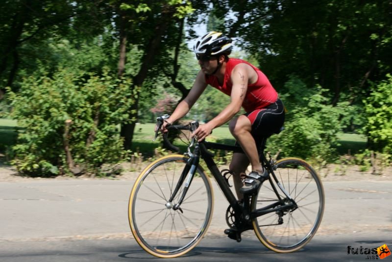 Margitszigeti Triatlon kerékpár margitszigeti triatlon kerekpározás 9848.jpg Hódosi Lajos