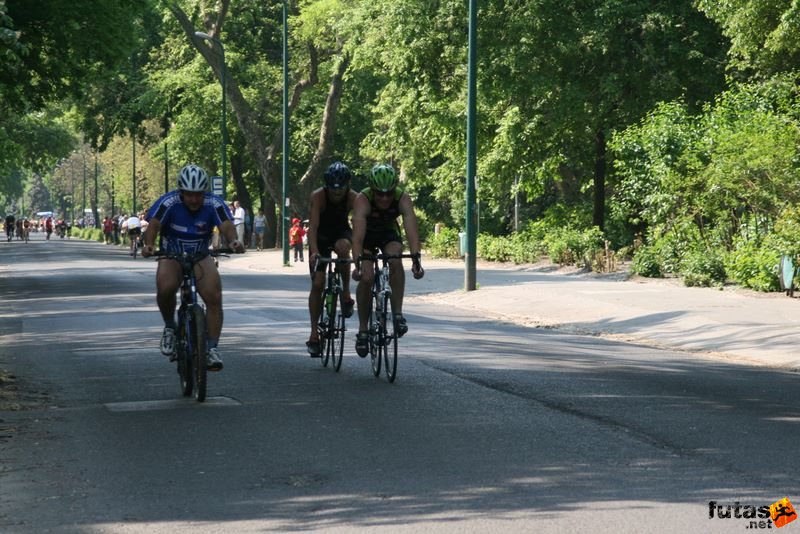 Margitszigeti Triatlon kerékpár margitszigeti triatlon kerekpározás 9870.jpg margitszigeti_triatlon_kerekparozas_9870.jpg