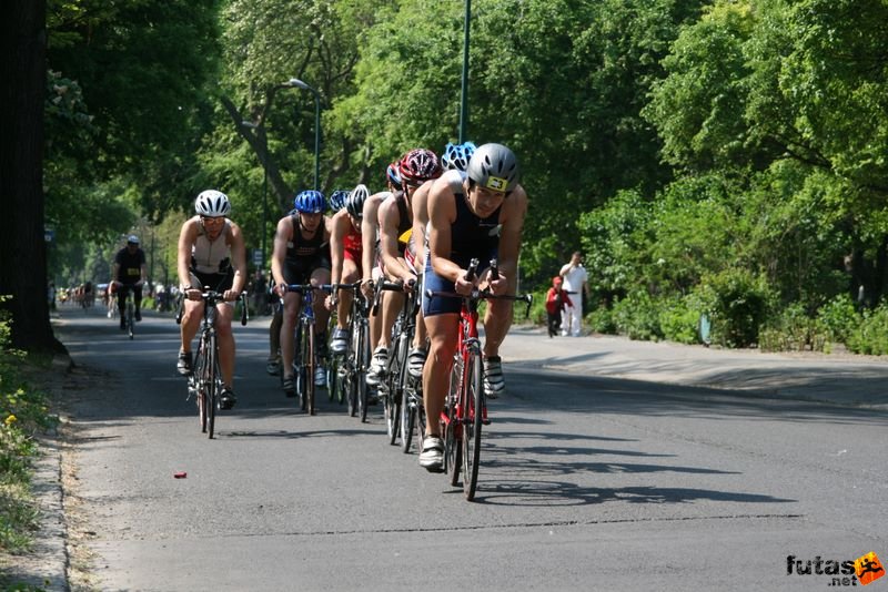 Margitszigeti Triatlon kerékpár margitszigeti triatlon kerekpározás 9872.jpg margitszigeti_triatlon_kerekparozas_9872.jpg