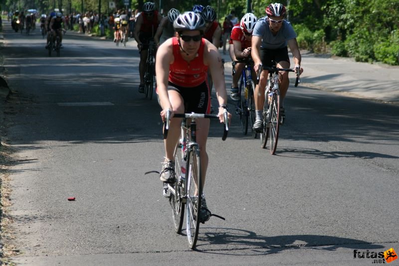 Margitszigeti Triatlon kerékpár margitszigeti triatlon kerekpározás 9875.jpg margitszigeti_triatlon_kerekparozas_9875.jpg