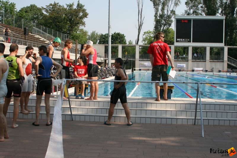 Margitszigeti Triatlon margitszigeti_triatlon_szechy_tamas__uszoda_9669.jpg Margitsziget triatlon elokészületek Margitszigeti Triatlon Úszás Széchy Tamás uszoda margitszigeti_triatlon_szechy_tamas__uszoda_9669.jpg Margitsziget triatlon elokészületek