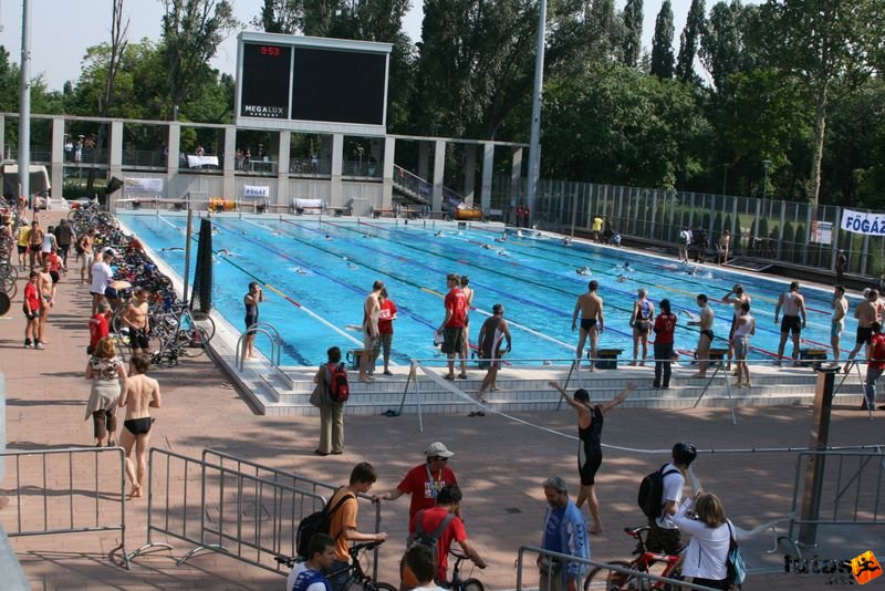 Margitszigeti Triatlon margitszigeti_triatlon_szechy_tamas__uszoda_9679.jpg margitszigeti_triatlon_szechy_tamas__uszoda_9679.jpg Margitszigeti Triatlon Úszás Széchy Tamás uszoda margitszigeti_triatlon_szechy_tamas__uszoda_9679.jpg margitszigeti_triatlon_szechy_tamas__uszoda_9679.jpg