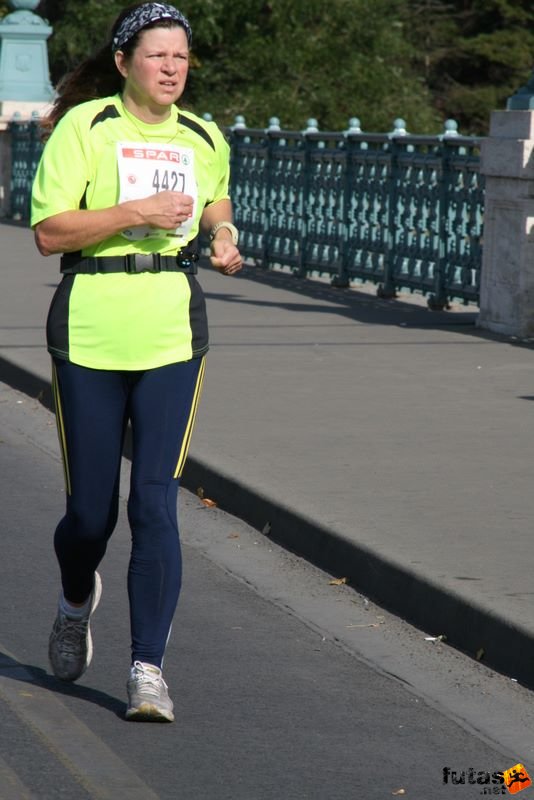 Spar Budapest Marathon 2009 Nilsson Yvonne, Vallentuna Spar Budapest Marathon in Hungary Spar Budapest Marathon finish 2009, Nilsson Yvonne, Vallentuna
