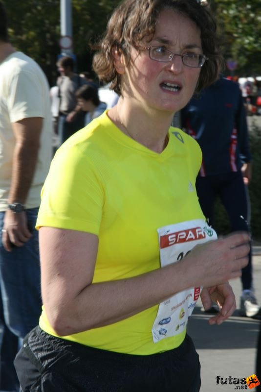 Spar Budapest Marathon 2009 spar_budapest_marathon_4707.jpg Spar Budapest Marathon in Hungary Spar Budapest Marathon finish 2009, spar_budapest_marathon_4707.jpg