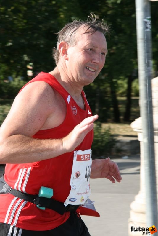 Spar Budapest Marathon 2009 Dorizon Didier, Folgensbourg Spar Budapest Marathon in Hungary Spar Budapest Marathon finish 2009, Dorizon Didier, Folgensbourg