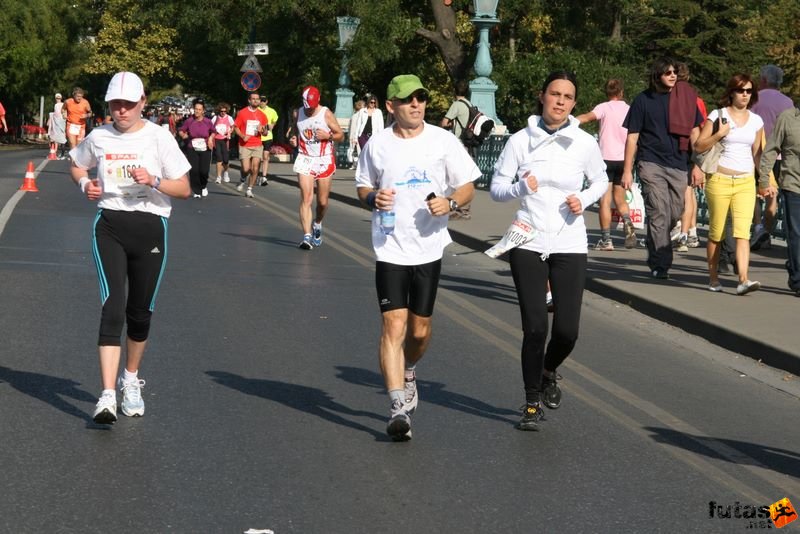 Spar Budapest Marathon 2009 spar_budapest_marathon_4717.jpg Spar Budapest Marathon in Hungary Spar Budapest Marathon finish 2009, spar_budapest_marathon_4717.jpg