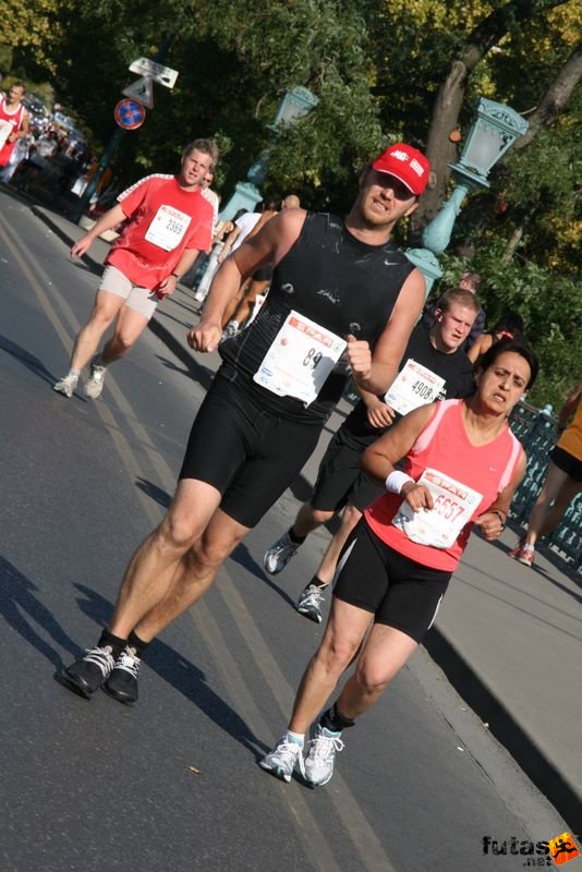 Spar Budapest Marathon 2009 Novák Fred Spar Budapest Marathon in Hungary Spar Budapest Marathon finish 2009, Novák Fred