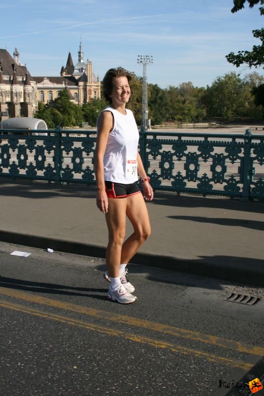 Spar Budapest Marathon 2009 Szűcs Krisztina, Kaposvár Spar Budapest Marathon in Hungary Spar Budapest Marathon finish 2009, Szűcs Krisztina, Kaposvár