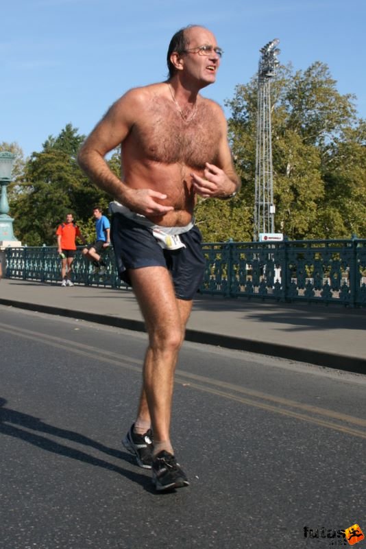 Spar Budapest Marathon 2009 spar_budapest_marathon_4786.jpg Spar Budapest Marathon in Hungary Spar Budapest Marathon finish 2009, spar_budapest_marathon_4786.jpg