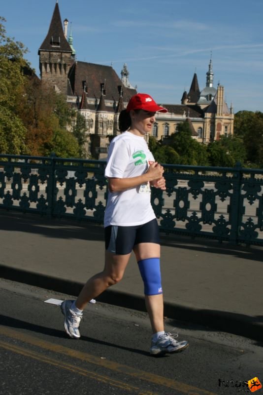 Spar Budapest Marathon 2009 spar_budapest_marathon_4803.jpg Spar Budapest Marathon in Hungary Spar Budapest Marathon finish 2009, spar_budapest_marathon_4803.jpg