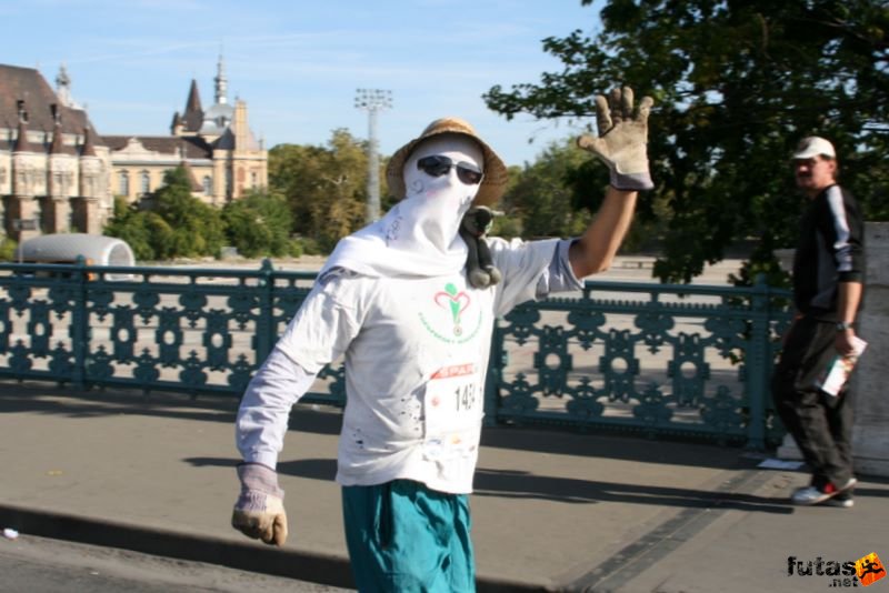 Spar Budapest Marathon 2009 Major Árpád József Spar Budapest Marathon in Hungary Spar Budapest Marathon finish 2009, Major Árpád József