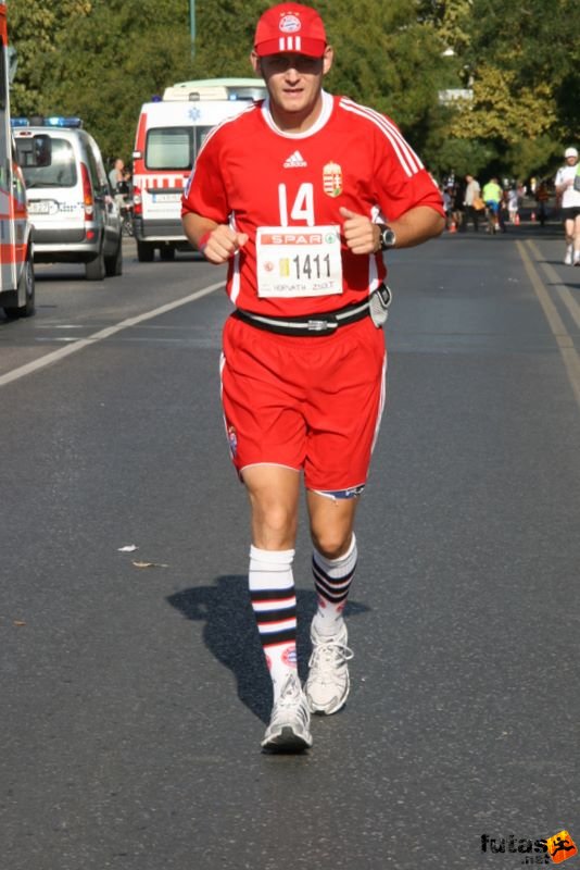 Spar Budapest Marathon 2009 Horváth Zsolt Spar Budapest Marathon in Hungary Spar Budapest Marathon finish 2009, Horváth Zsolt