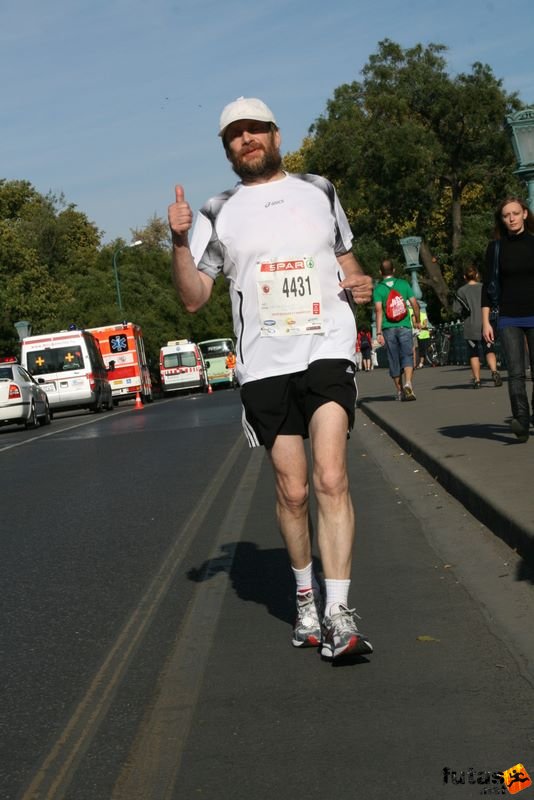 Spar Budapest Marathon 2009 Martikainen Eino, Lieksa Spar Budapest Marathon in Hungary Spar Budapest Marathon finish 2009, Martikainen Eino, Lieksa
