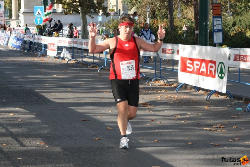 Spar Budapest Marathon 2009 Fekete László Spar Budapest Marathon in Hungary Spar Budapest Marathon finish 2009, Fekete László